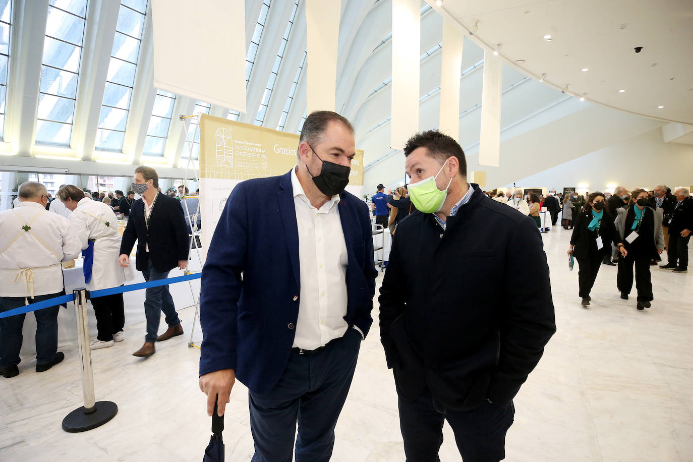 Oviedo y Asturias serán, hasta el próximo sábado, el epicentro global de la cultura quesera gracias a la celebración del Festival Internacional del Queso y de la trigésimo tercera edición de los World Cheese Awards que deciden el mejor queso del mundo en el Palacio de Exposiciones y Congresos del Calatrava. 
