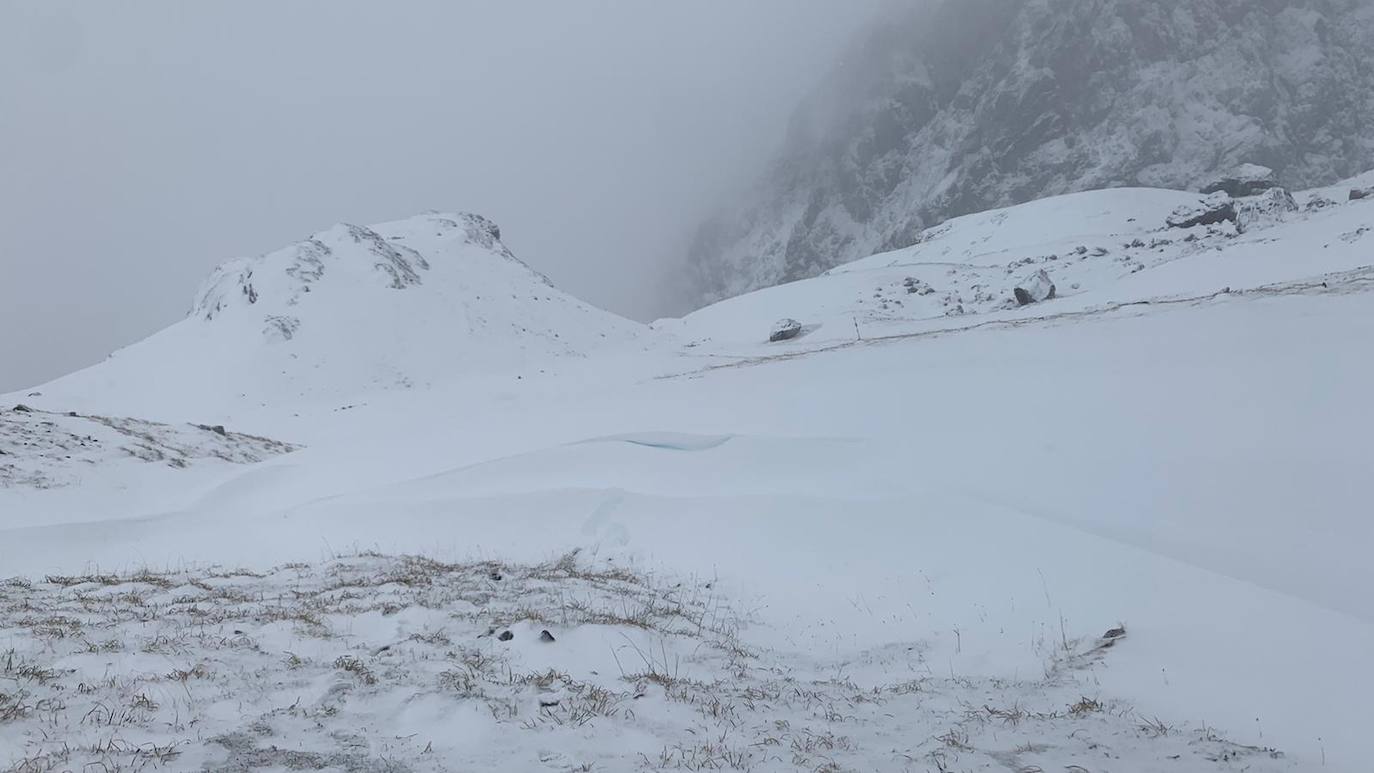 Fotos: La nieve y la lluvia, protagonistas en Asturias