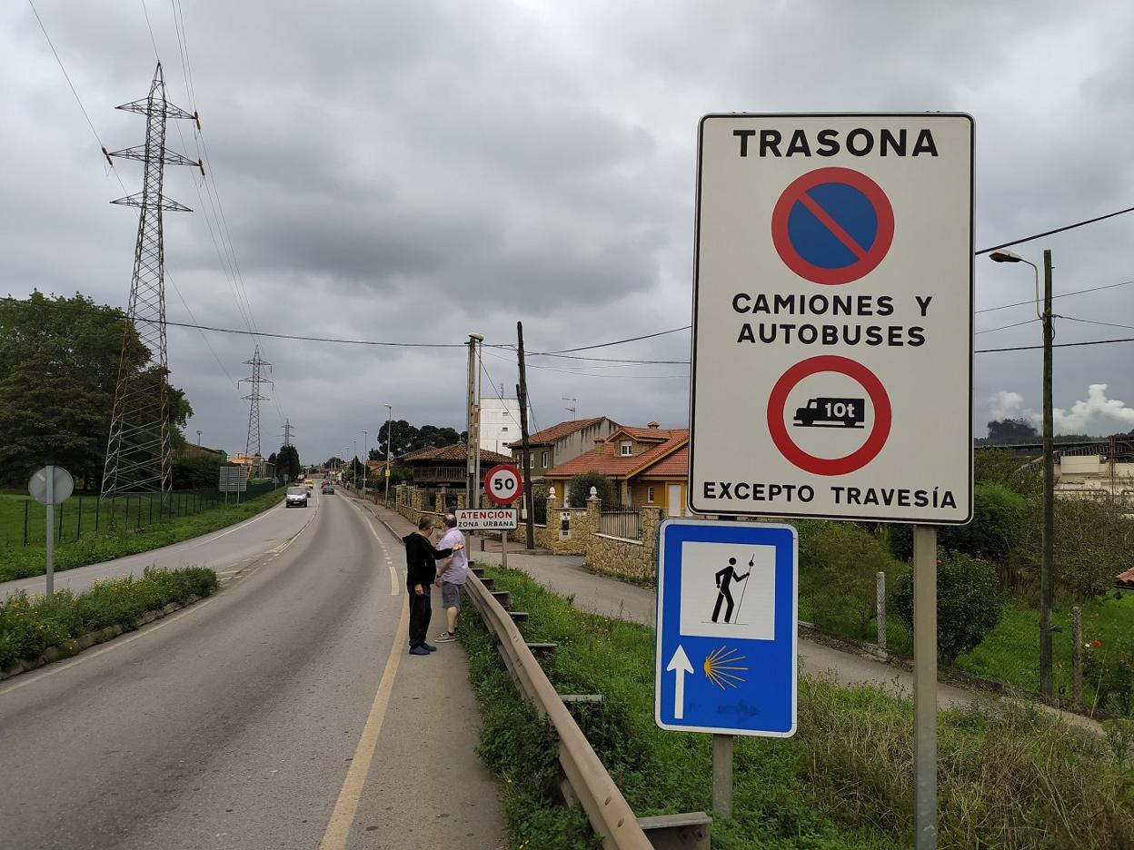El entorno de la carretera AS-19, a su paso por Trasona, será uno de los lugares en los que se actúe en 2022. 