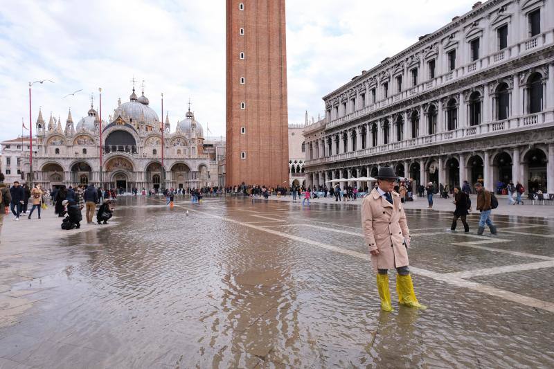 El periodo de pleamar es característico de otoño. Para pasear por la Plaza de San Marcos era necesario llevar botas de agua.