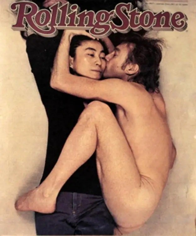El 9 de noviembre de 1967​ se editó el primer número de Rolling Stone, convertida más de medio siglo después en un referente en la información musical y cultural. Sus icónicas portadas han dejado un reguero de inolvidables imágenes, algunas inmortalizadas por artistas de la talla de Annie Leibovitz