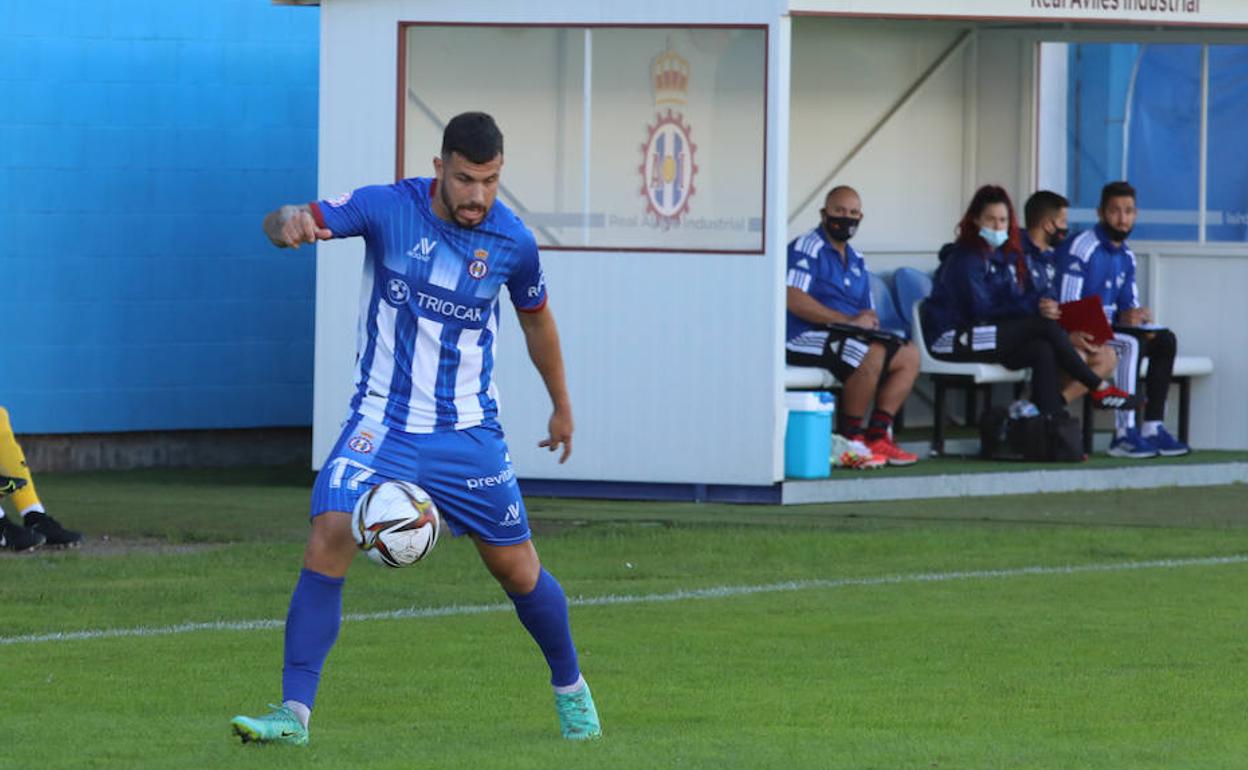 El Real Avilés termina a cero en Salamanca