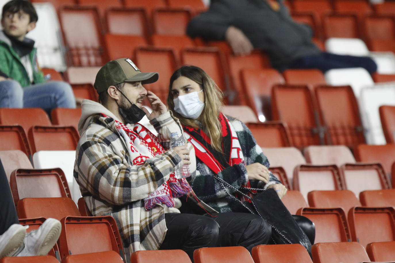 Fotos: ¿Estuviste en el Sporting - Real Sociedad B? ¡Búscate!