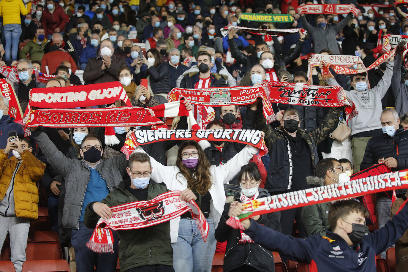 Fotos: ¿Estuviste en el Sporting - Real Sociedad B? ¡Búscate!