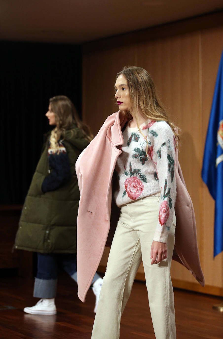 Tralará Moda, Mimé Bolsos, MySelf y Nereide han protagonizado el primer desfile de la Fashion Week Asturias. Las marcas han mostrado los conjuntos y complementos de la temporada otoño-invierno