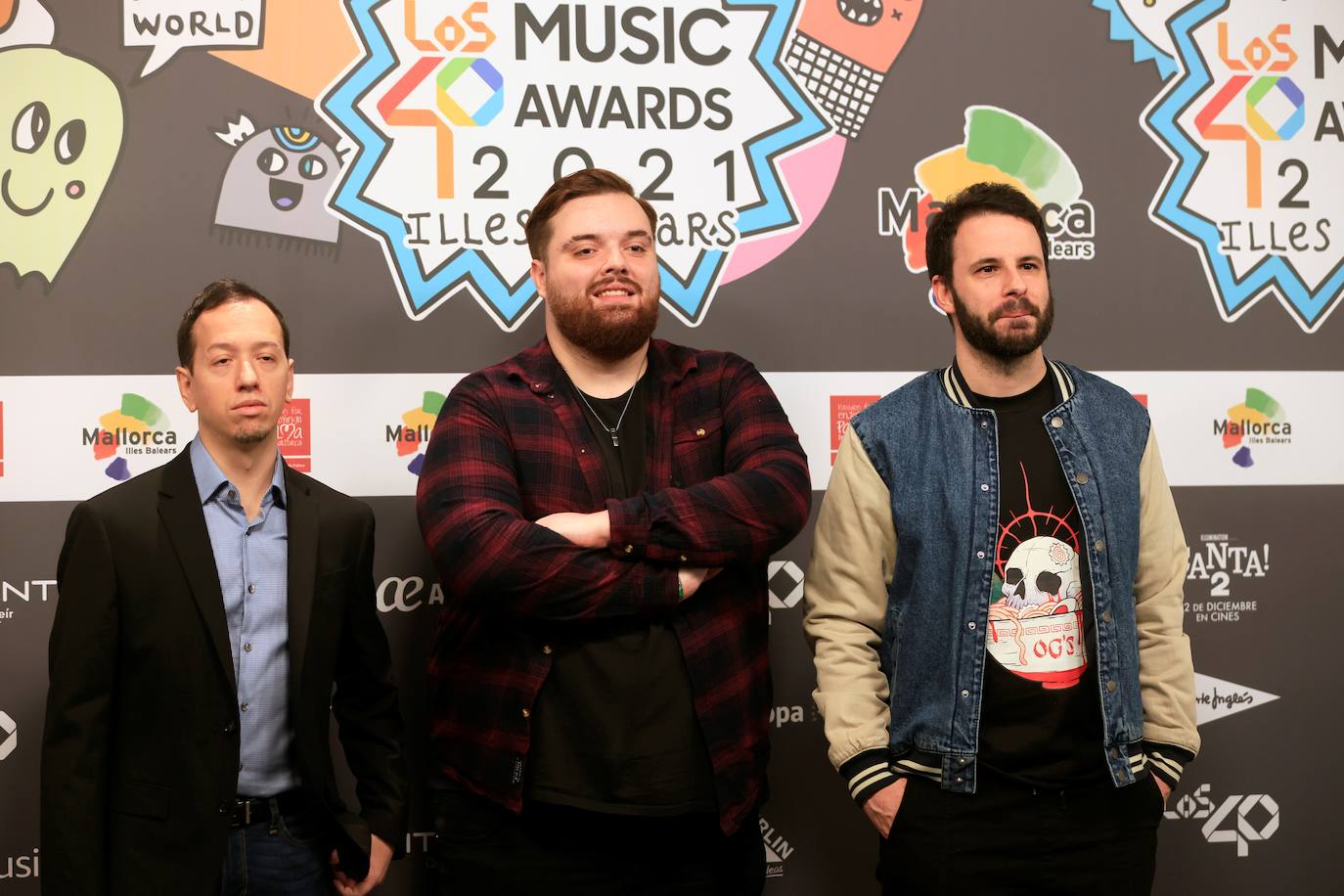 Ed Sheeran, C.Tangana y Sebastián Yatra han sido galardonados con los premios a mejor artista internacional, nacional y latino, respectivamente, en la gala de LOS40 Music Awards 2021. Pero el evento ha dejado otros momentos icónicos, como el 'photocall'. 