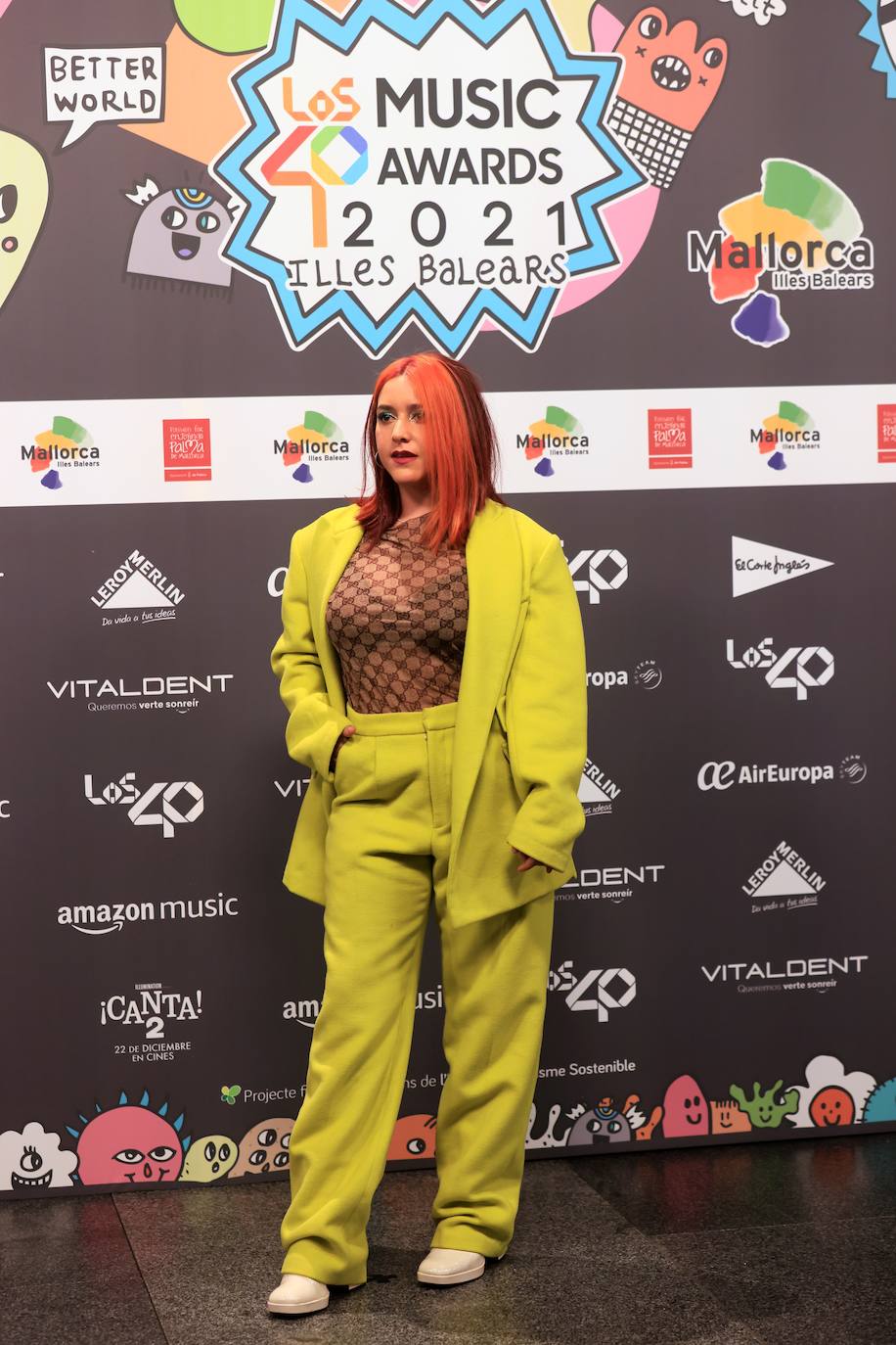 Ed Sheeran, C.Tangana y Sebastián Yatra han sido galardonados con los premios a mejor artista internacional, nacional y latino, respectivamente, en la gala de LOS40 Music Awards 2021. Pero el evento ha dejado otros momentos icónicos, como el 'photocall'. 