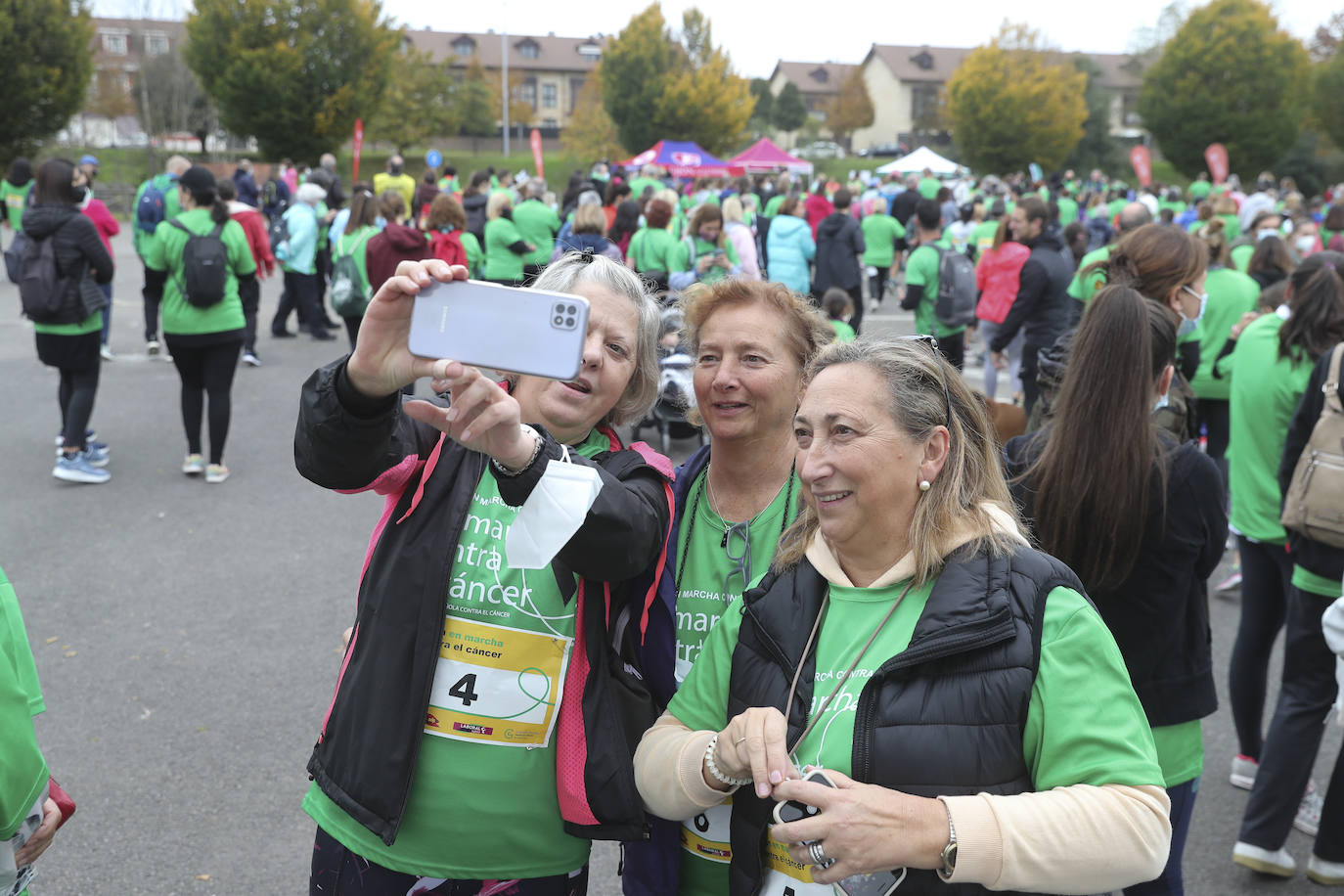 La Asociación Española contra el Cáncer (AECC) ha organizado marchas en Gijón y Avilés para que «la gente tome conciencia y colabore». El objetivo de la iniciativa es mejorar la calidad de vida de los enfermos de cáncer. 