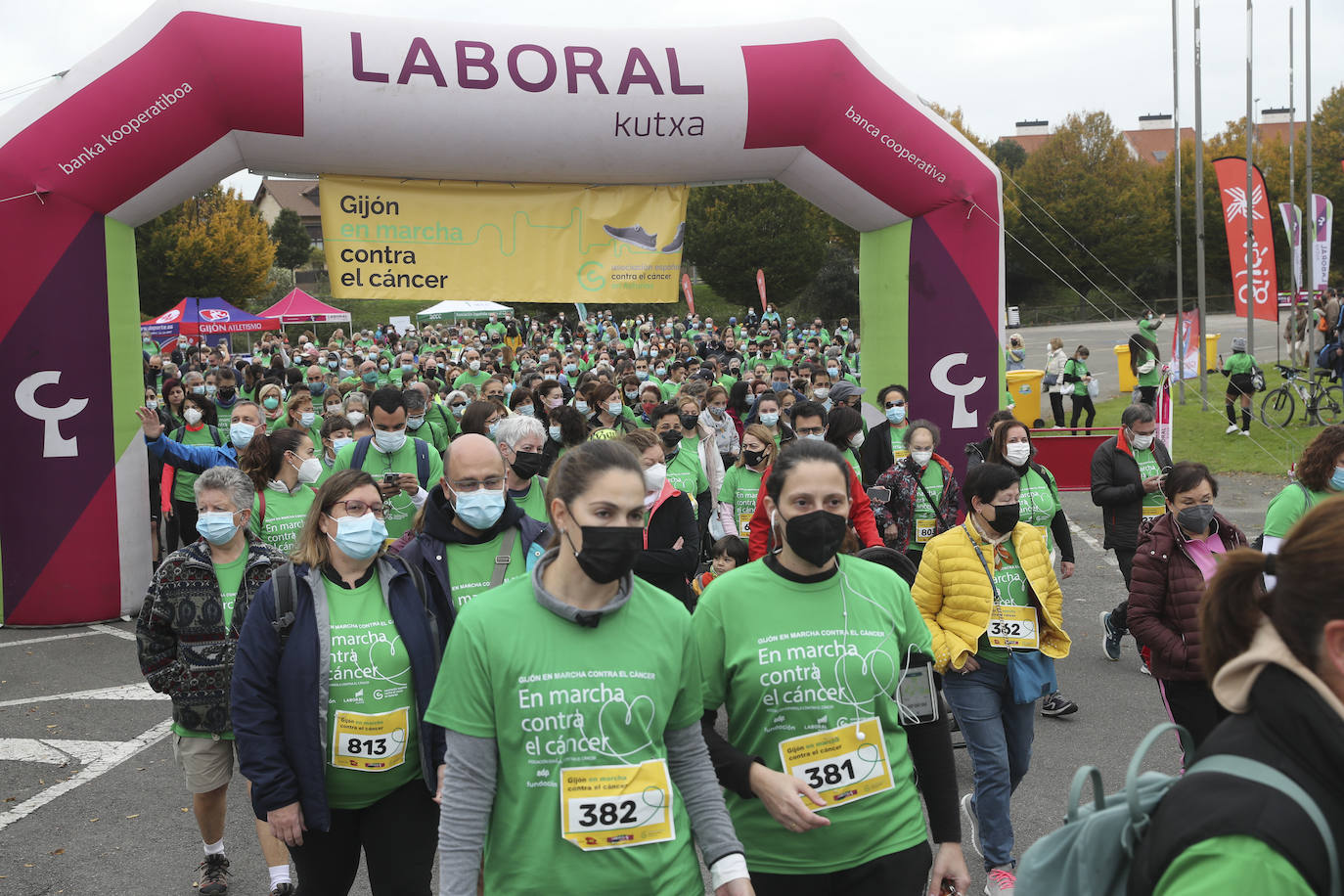 La Asociación Española contra el Cáncer (AECC) ha organizado marchas en Gijón y Avilés para que «la gente tome conciencia y colabore». El objetivo de la iniciativa es mejorar la calidad de vida de los enfermos de cáncer. 