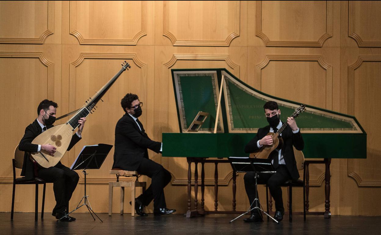 Foto de archivo. Concierto de forma Antiqva en el Teatro Filarmónica.