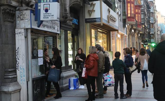 Los consejos de la Policía Nacional para evitar fraudes con la Lotería de Navidad 