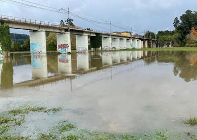 Imagen secundaria 1 - El Prao Salcedo y el puente Portilla