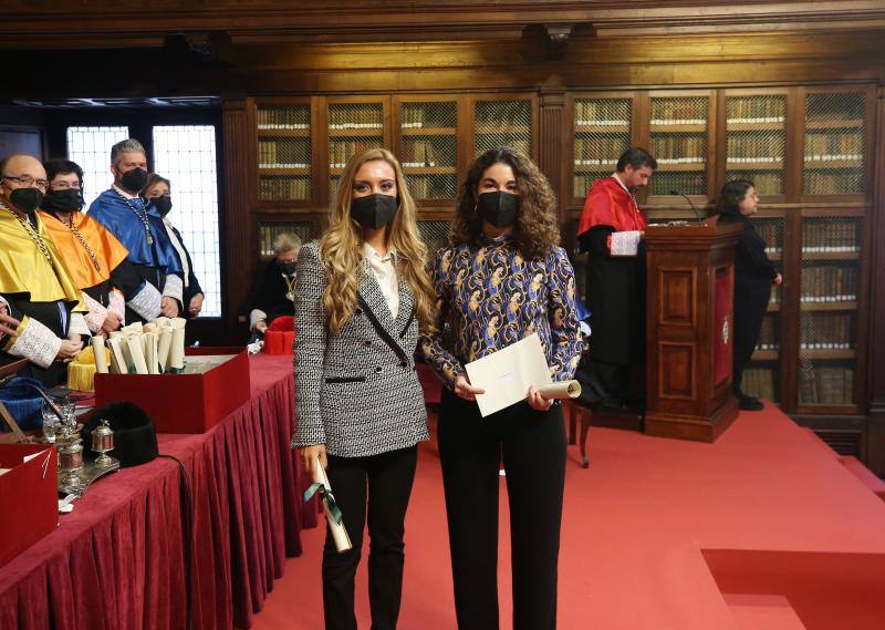 En imágenes: La Universidad de Oviedo entrega sus premios Fin de Grado en Santa Catalina