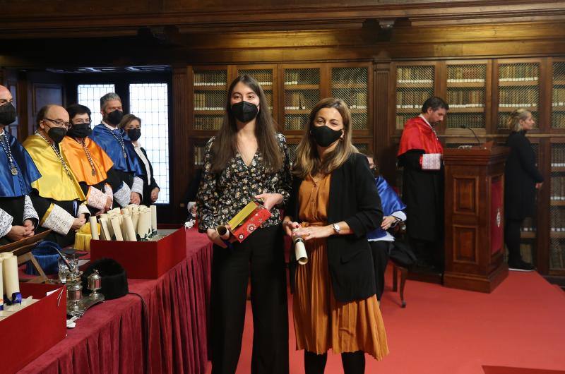 En imágenes: La Universidad de Oviedo entrega sus premios Fin de Grado en Santa Catalina