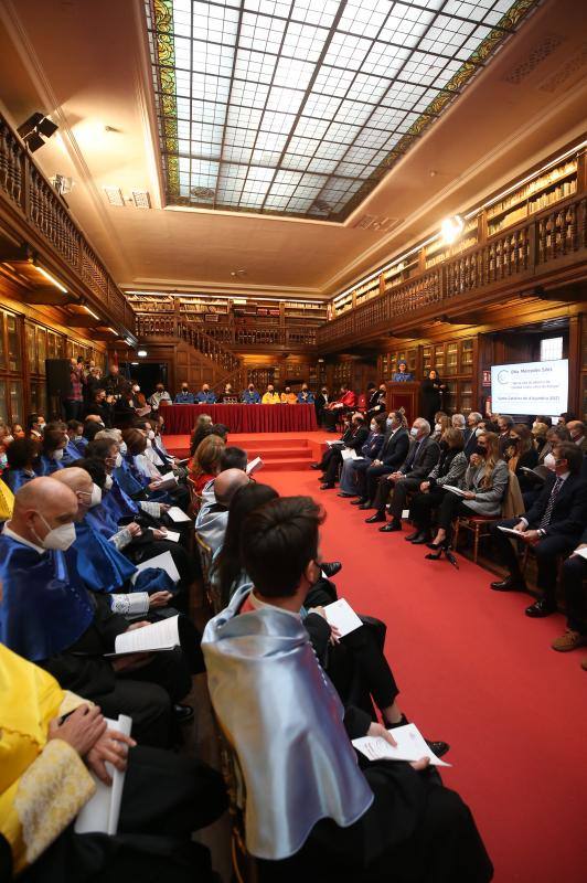 En imágenes: La Universidad de Oviedo entrega sus premios Fin de Grado en Santa Catalina
