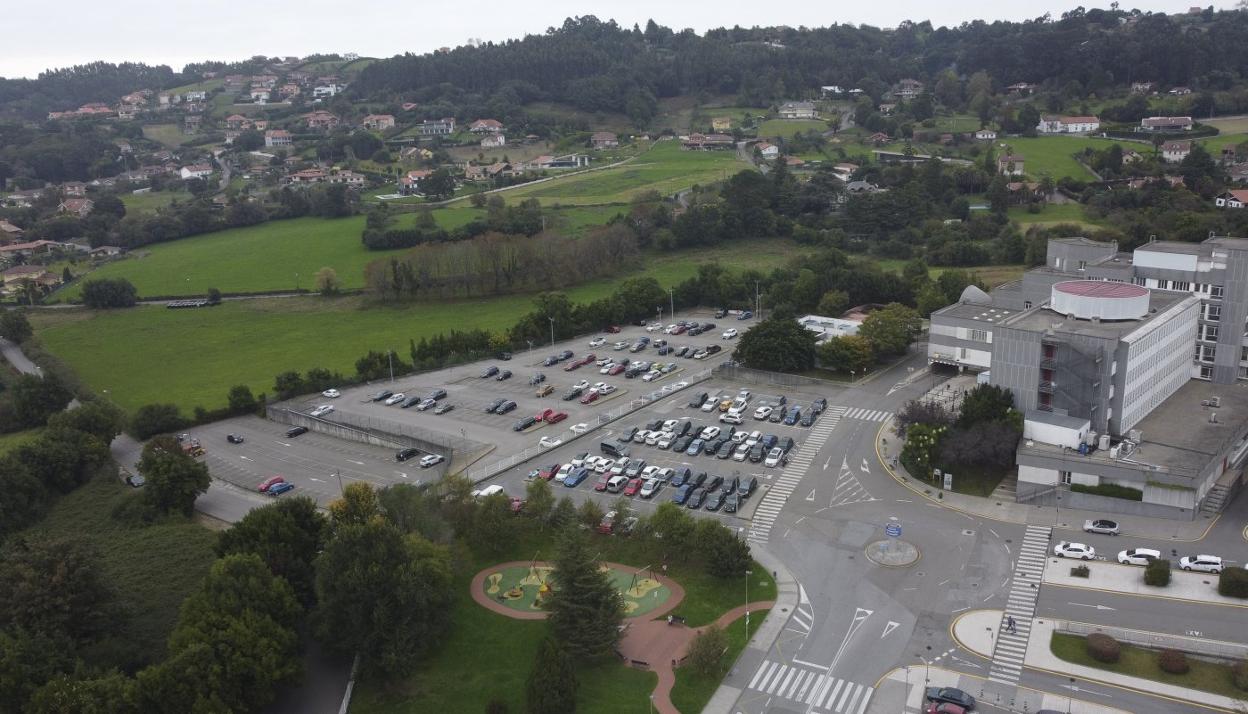 El Hospital de Cabueñes, en una vista aérea parcial hacia la zona de la ampliación. 