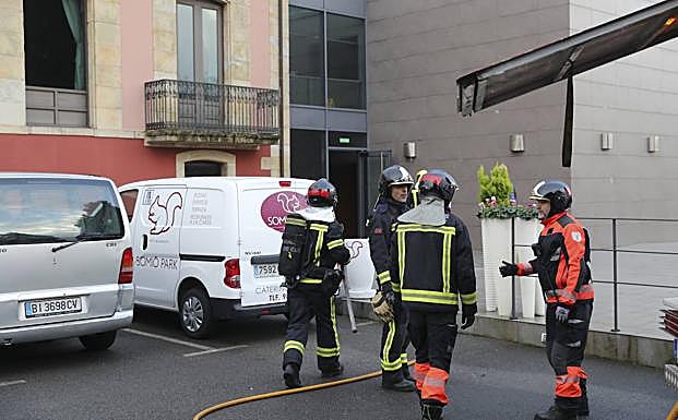 Incendio en Somió Park. 