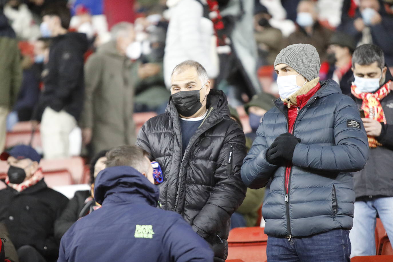 Fotos: ¿Estuviste en el Sporting - Fuenlabrada? ¡Búscate!