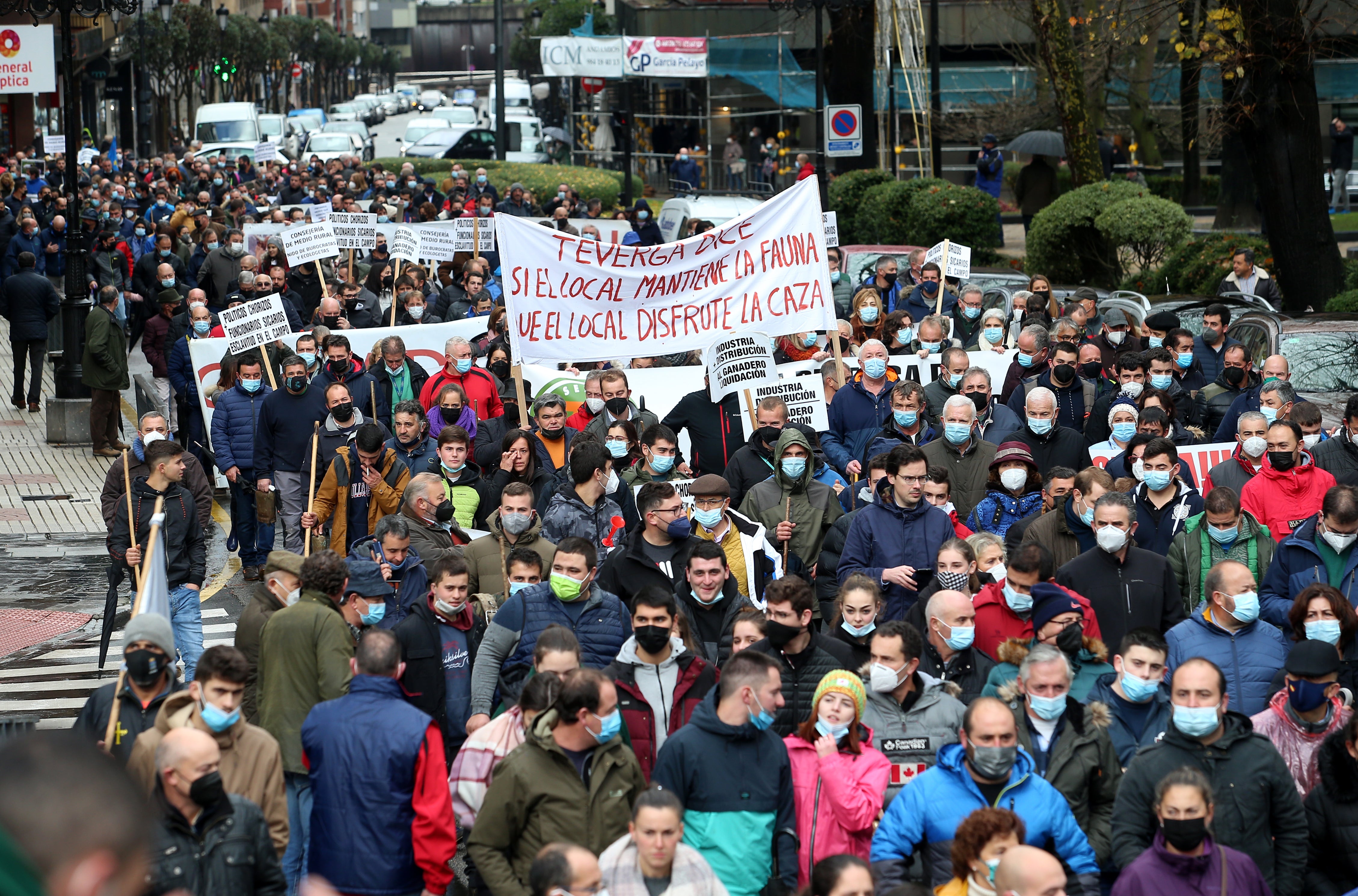 Fotos: El sector ganadero asturiano se manifiesta en Oviedo