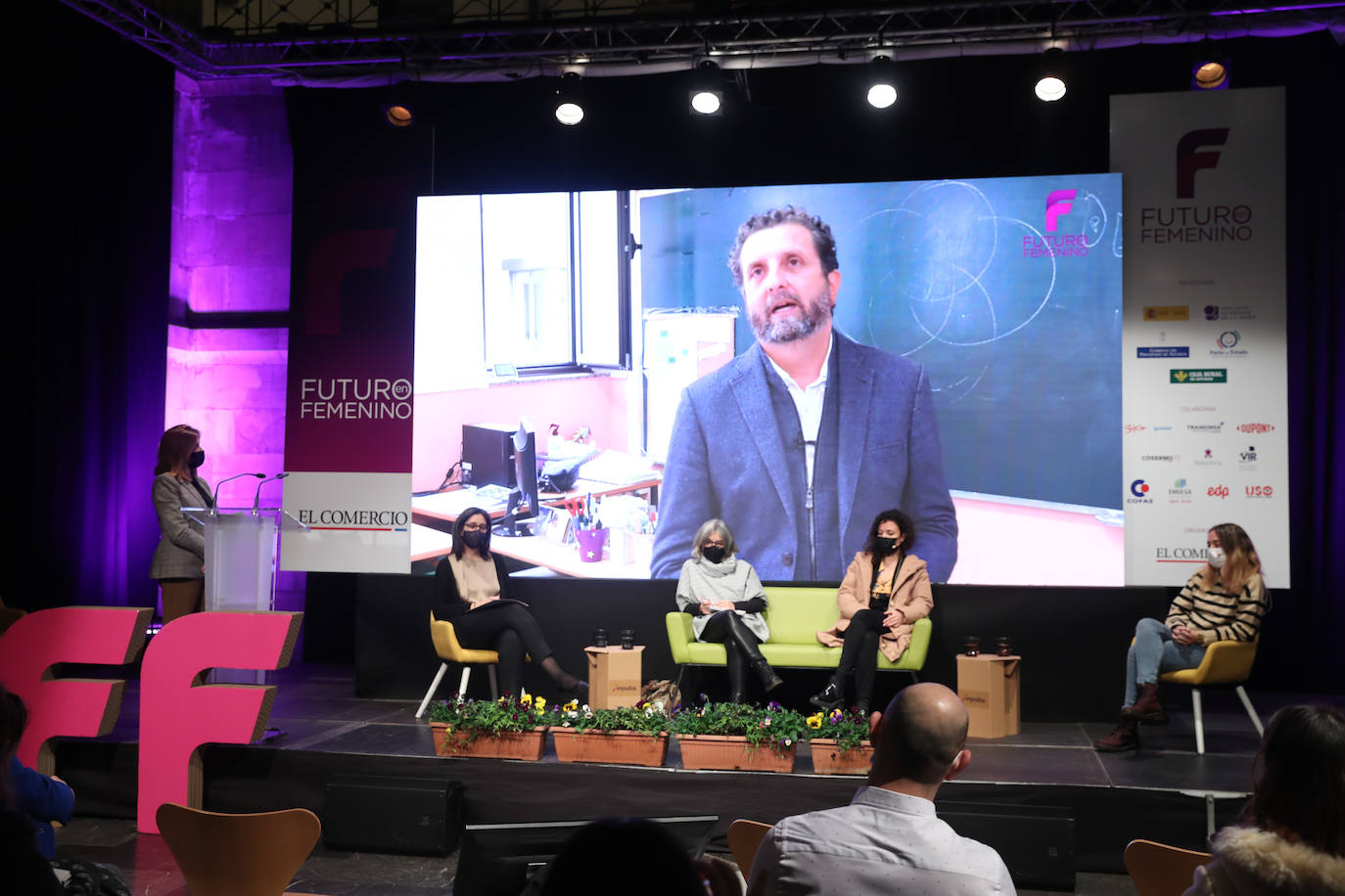 'Futuro en Femenino' educa en igualdad a los más jóvenes y visibiliza la importancia del papel de la mujer en la empresa, las instituciones y la sociedad.