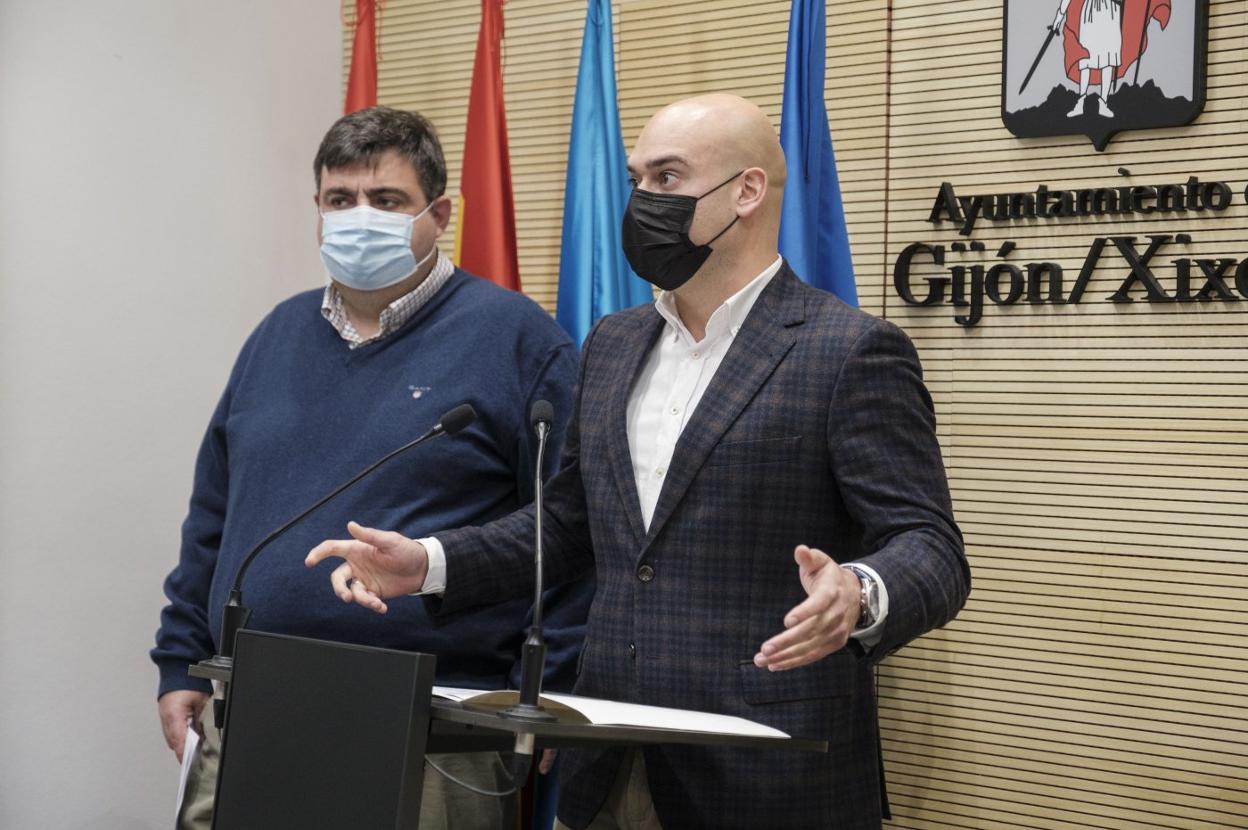 Jesús Martínez Salvador y Pelayo Barcia, en rueda de prensa. 