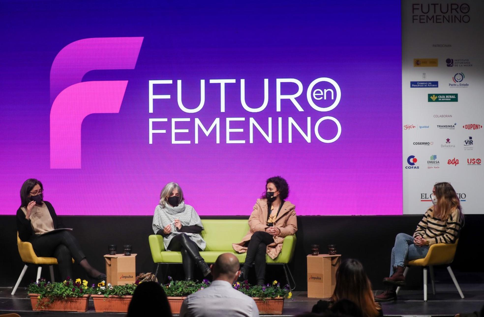 Creadoras. Ruth Arias guió esta mesa que contó con Mónica Iglesias, Sheila Blanco y María Murnau. 