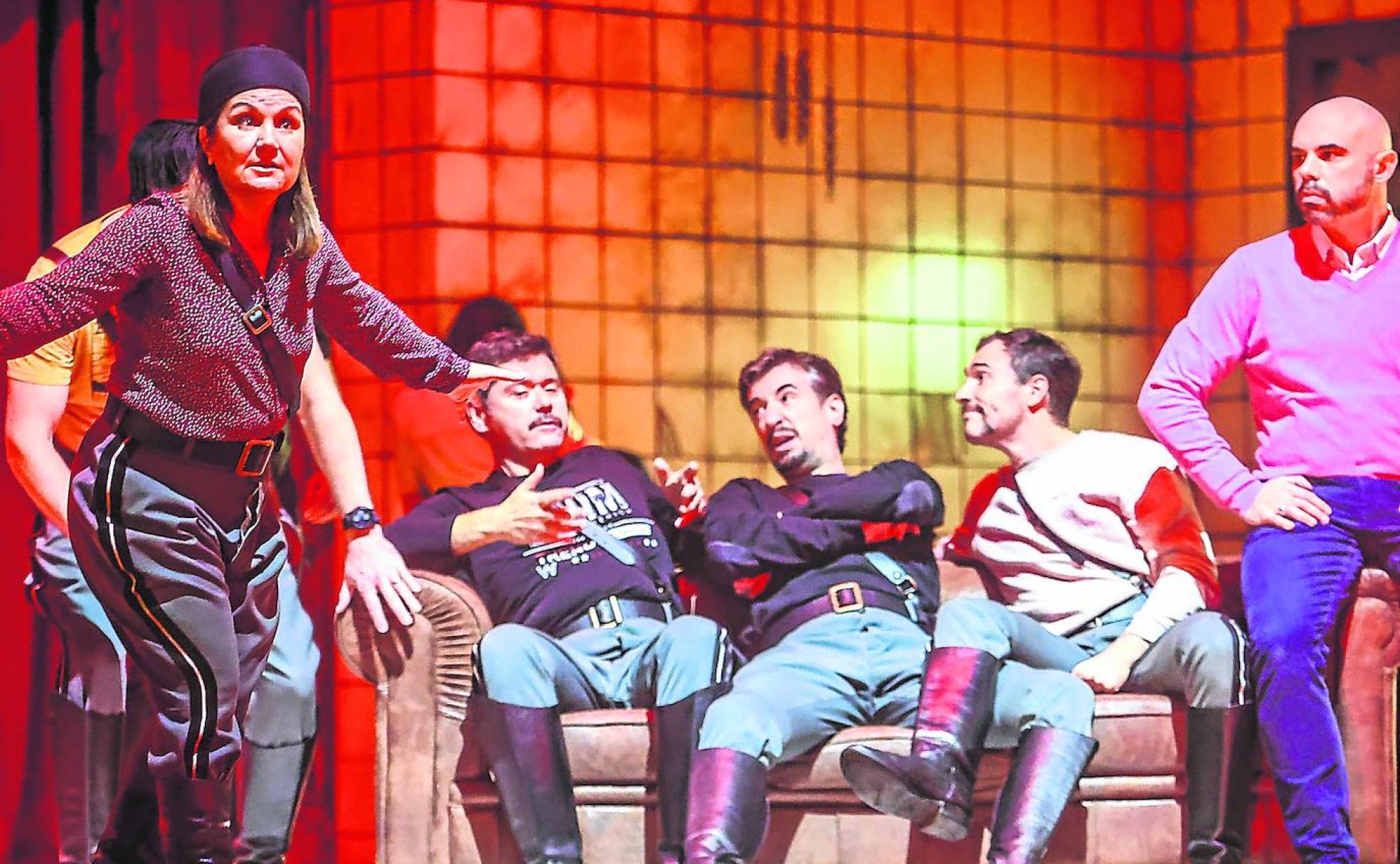 La valenciana Silvia Tro Santafé se mete en la piel de Orsini. 