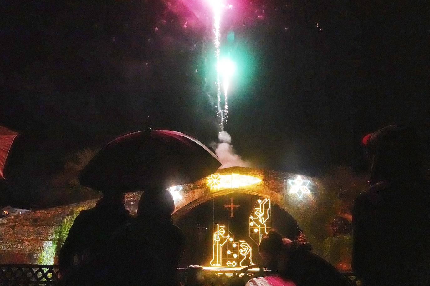 Fotos: Cangas de Onís y Covadonga encienden la Navidad