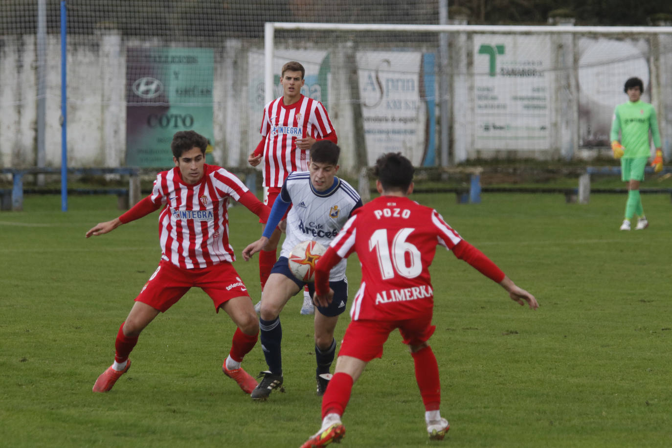 Fotos: Las mejores jugadas del Sporting B-Mosconia