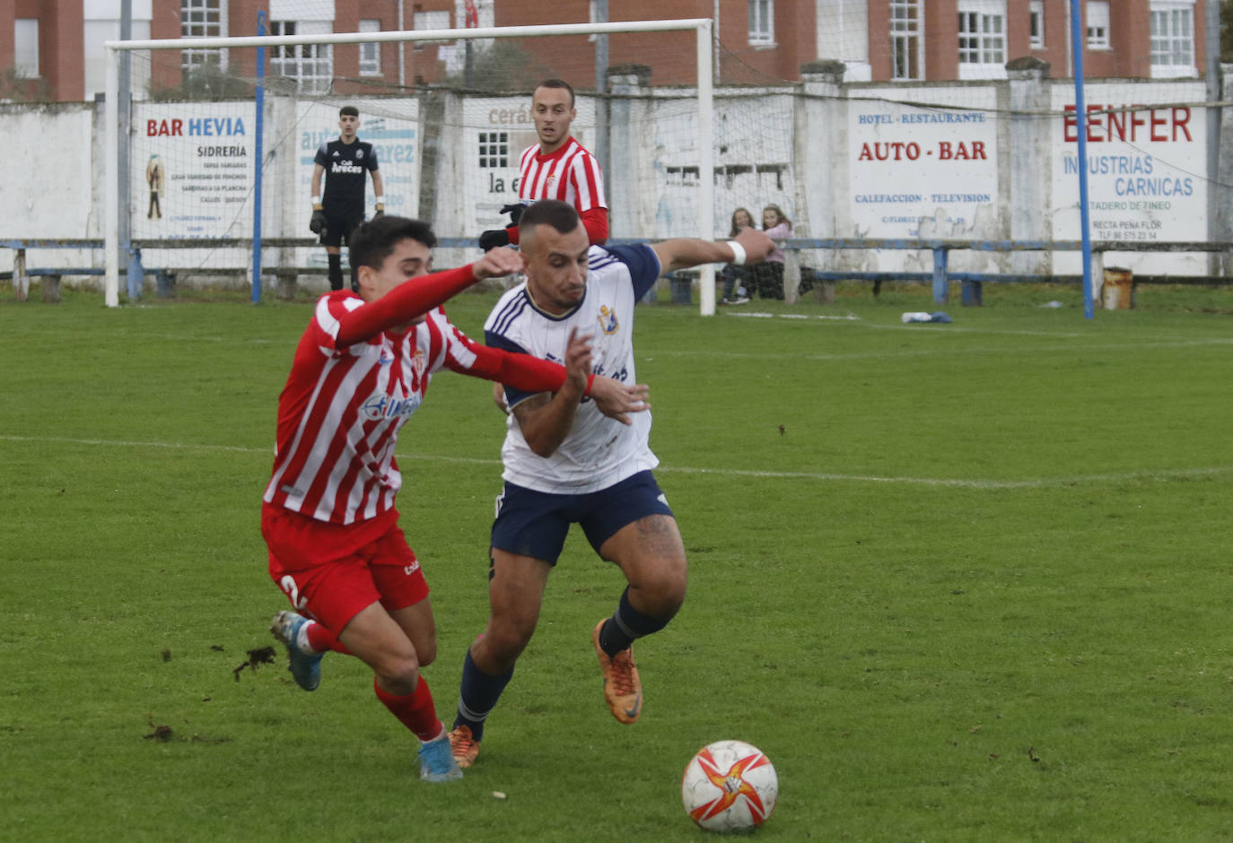 Fotos: Las mejores jugadas del Sporting B-Mosconia