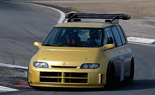 Las prestaciones eran espectaculares, con una aceleración de 0 a 200 km/h en 6,3 segundos