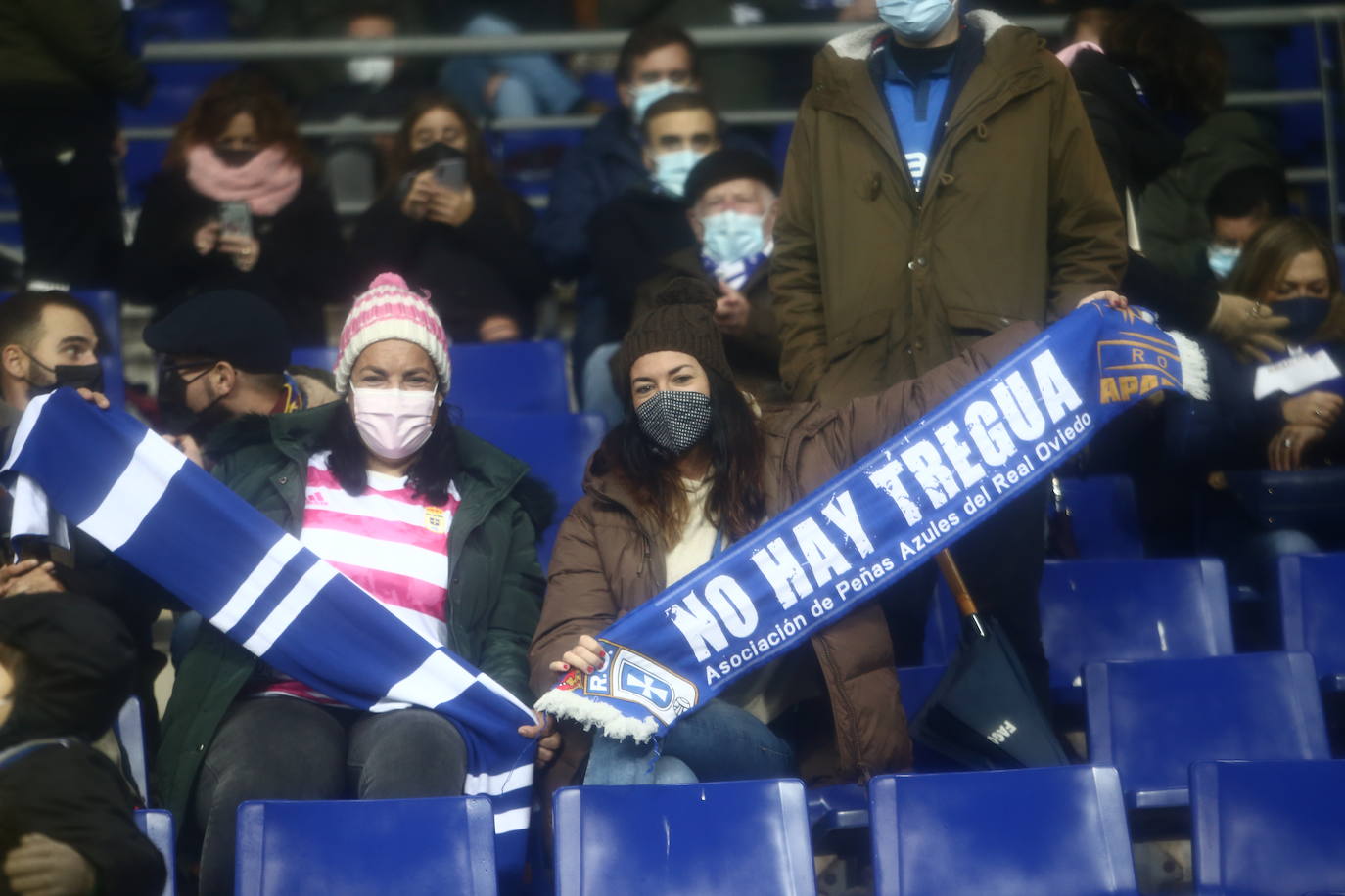 Buscate en la grada del Tartiere en el partido Real Oviedo Alcorcón