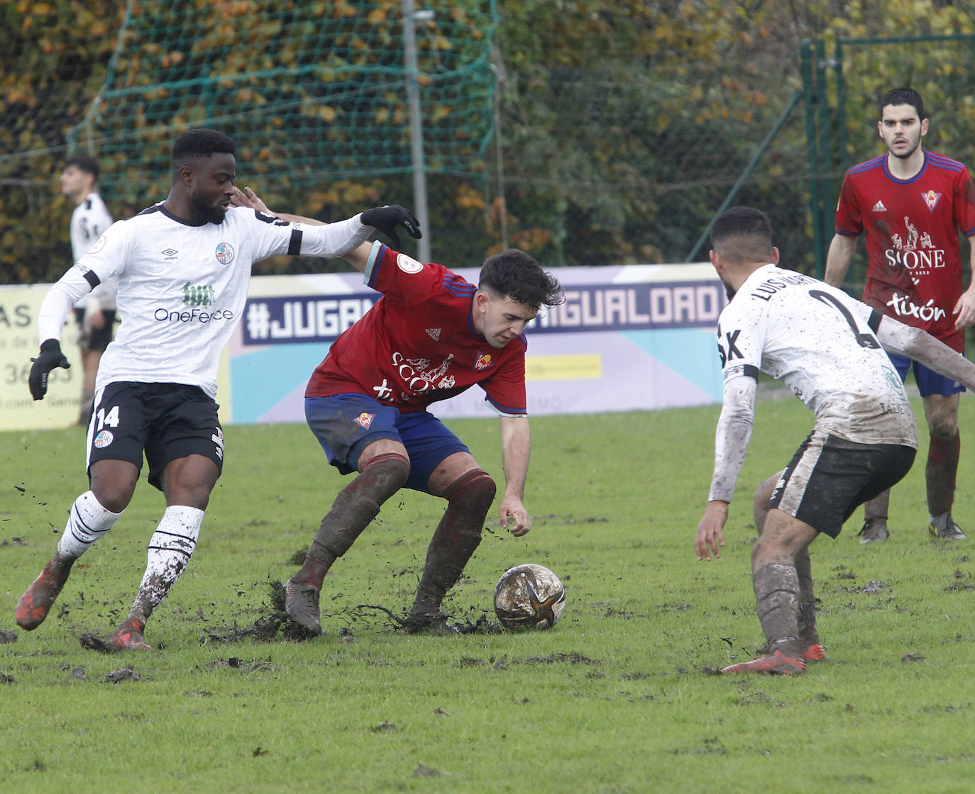 Fotos: Las mejores jugadas de la victoria del Ceares contra el Salamanca