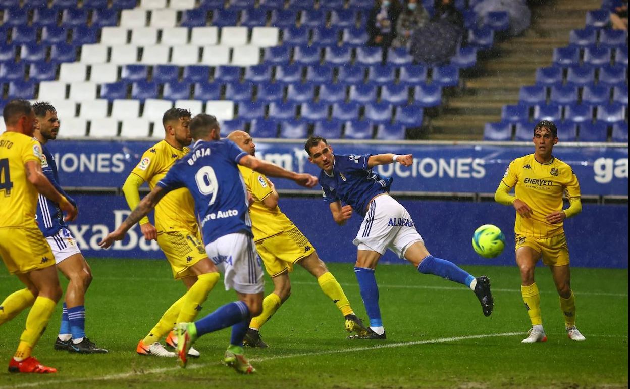 El Real Oviedo vence 3-1 al Alcorcón