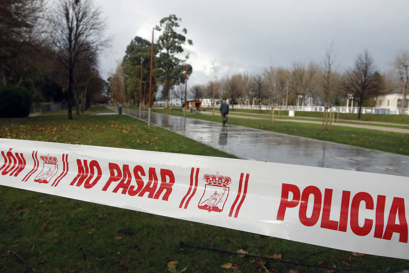Asturias, junto a otras ocho provincias españolas, se encuentra hoy en aviso naranja (riesgo importante) activado por la Aemet ante la previsión de importantes fenómenos costeros. Abundantes lluvias y fuertes rachas de viento que se hacen notar en algunas localidades asturianas.