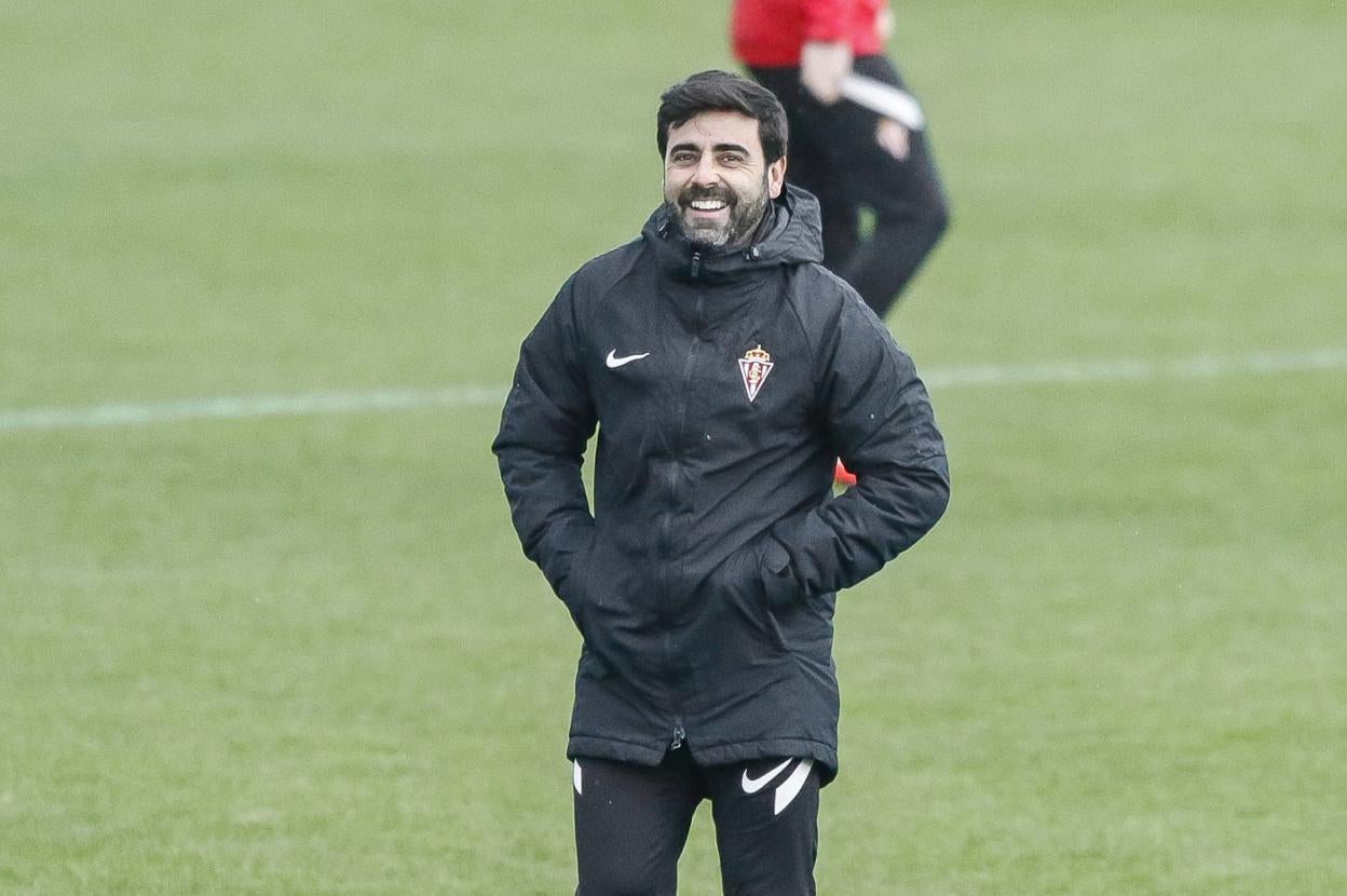 David Gallego, ayer, sonriendo en un momento de la sesión.