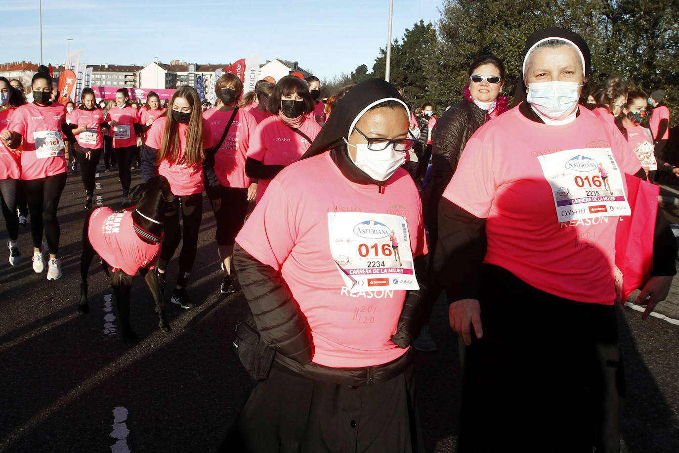 3.500 corredoras han participado este domingo en la Carrera de la Mujer celebrada en las calles de Gijón 