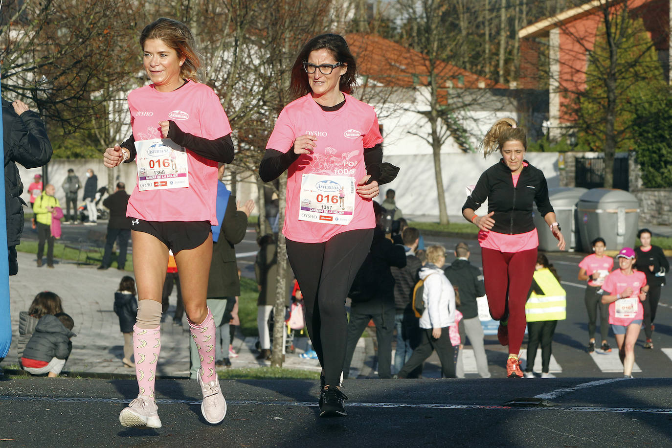 3.500 corredoras han participado este domingo en la Carrera de la Mujer celebrada en las calles de Gijón 