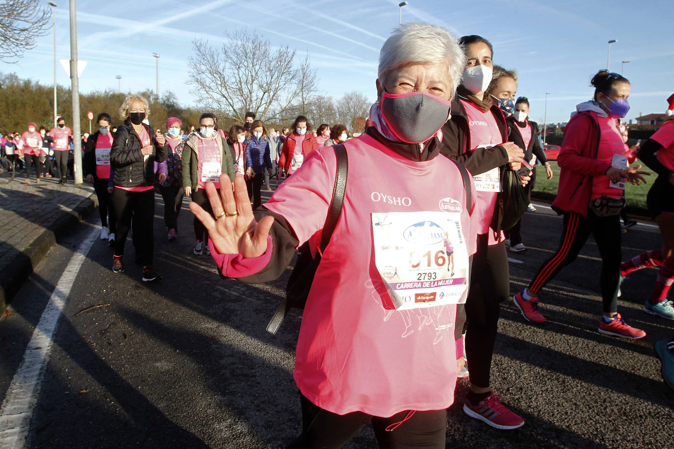 3.500 corredoras han participado este domingo en la Carrera de la Mujer celebrada en las calles de Gijón 