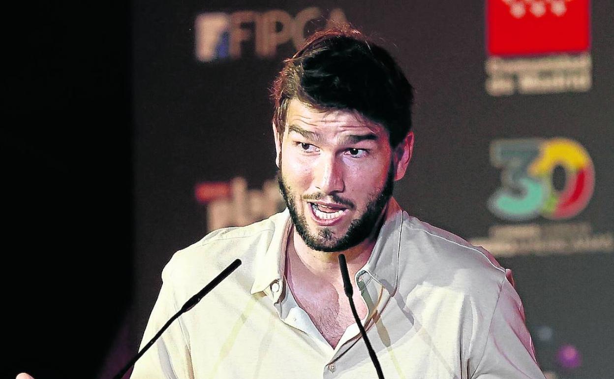El compositor Lucas Vidal, durante la presentación de unos premios cinematográficos este mismo año.