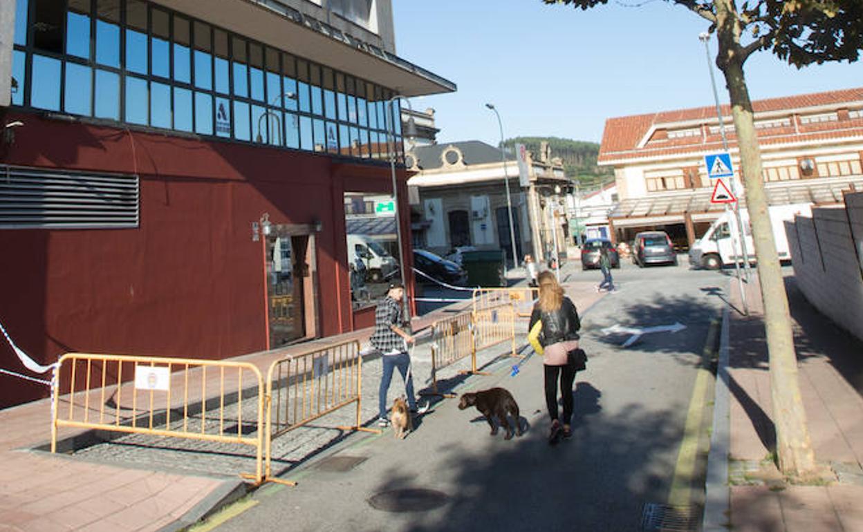 Calle de Luz Casanova donde un motocilista perdió el control. 