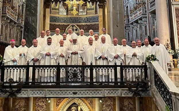 Los obispos españoles, en San Juan de Letrán.