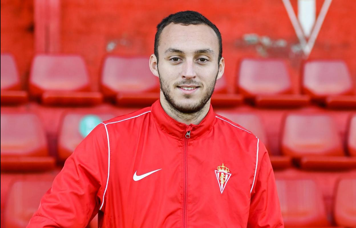 Álvaro Santamaría, en el campo número 1 de Mareo. 