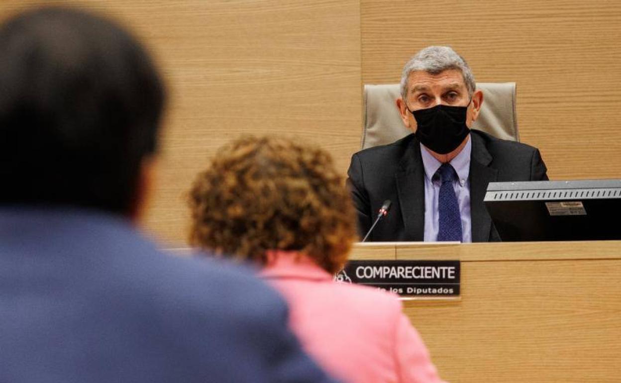 José Manuel Pérez Tornero durante su comparecencia.