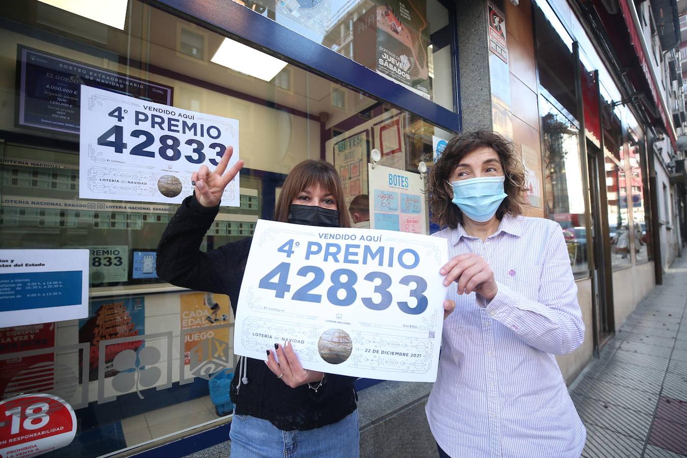 En la calle Valentín Masip, Oviedo, en la Administración Número 8, se repartieron 10 décimos del cuarto premio 42833.