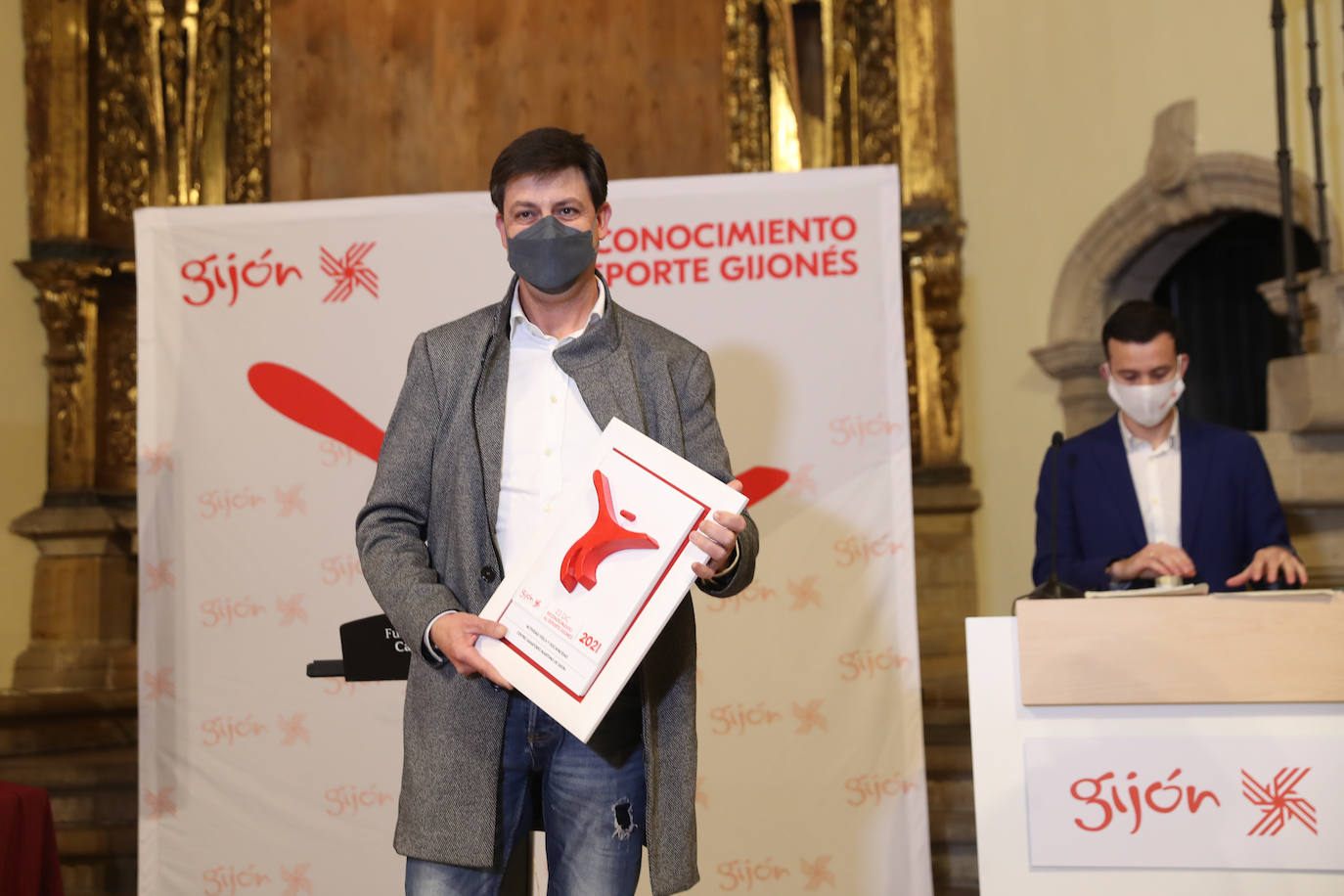 El Patronato Deportivo de Gijón ha entregado los premios a los mejores deportistas de la ciudad. El máximo reconocimiento ha sido para el tenista Pablo Garreño, bronce en los Juegos Olímpicos de Tokio 