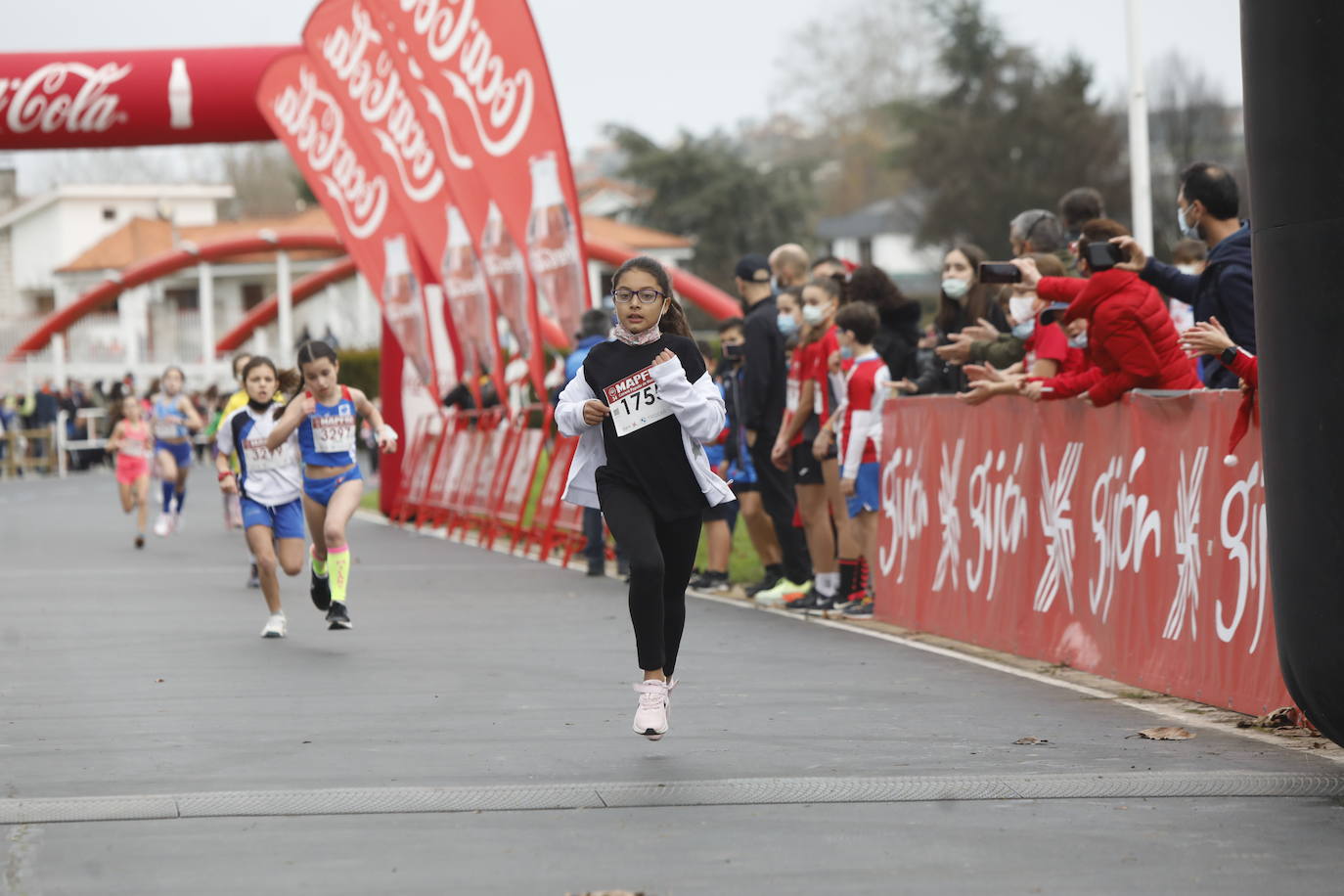 Fotos: Así fue la Carrera de Nochebuena de los niños