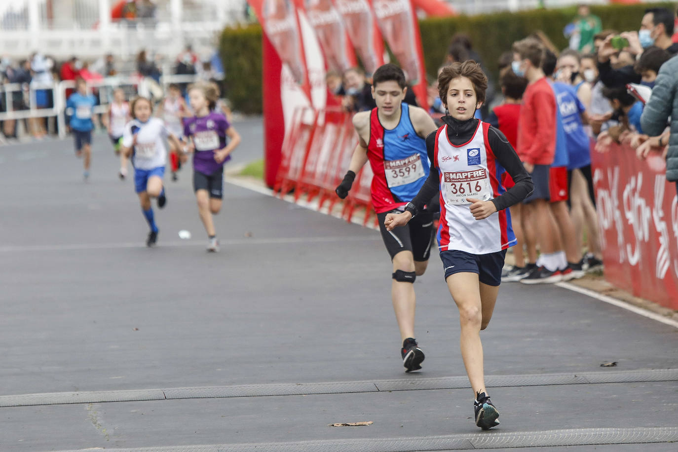 Fotos: Así fue la Carrera de Nochebuena de los niños