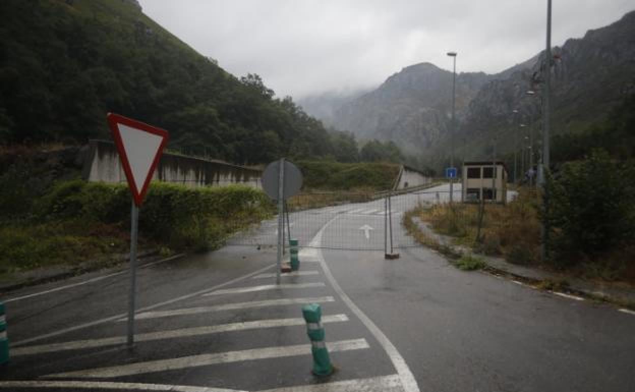 Parcelas de la embotelladora de agua, en una imagen de archivo.