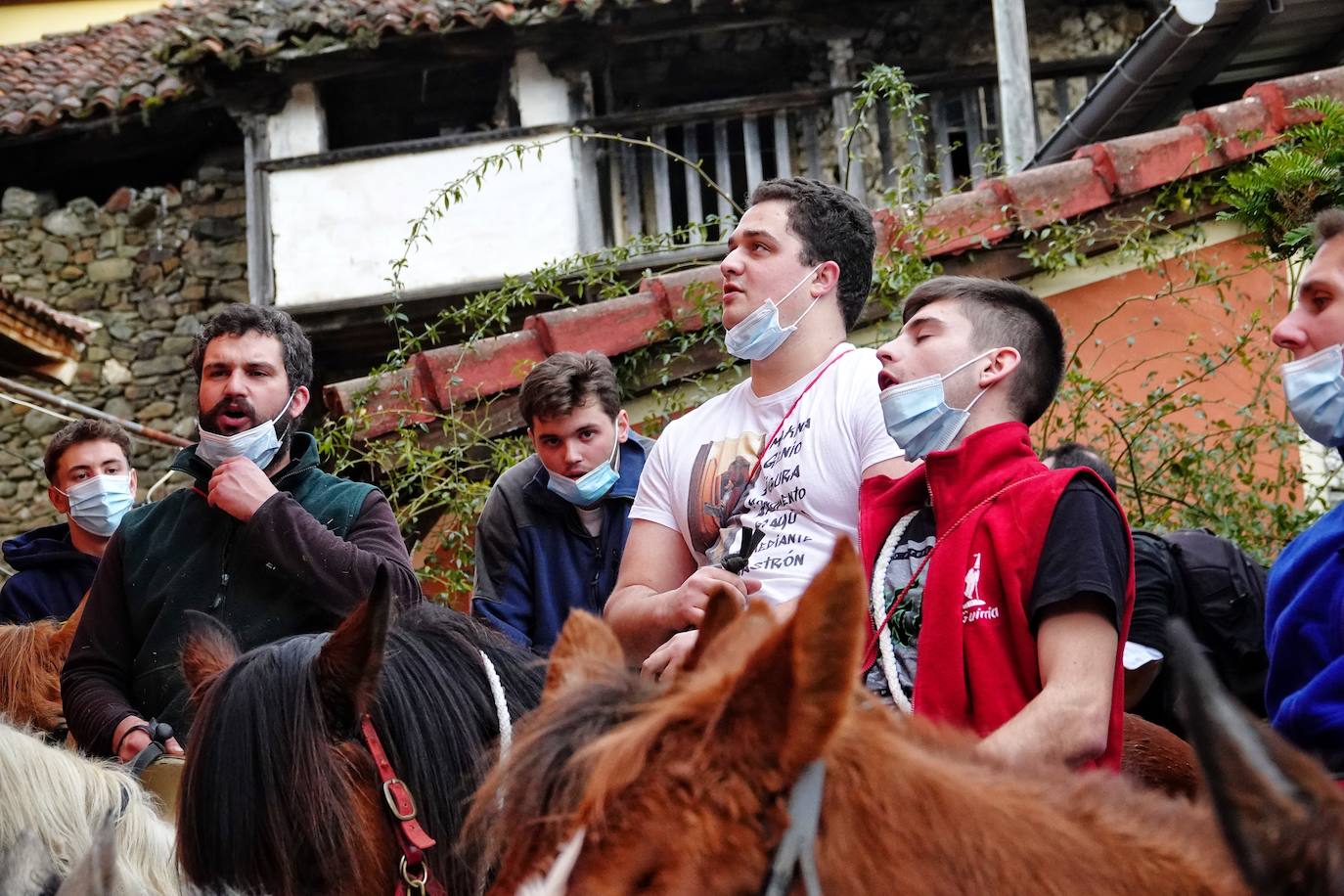 Fotos: El Aguinaldo pongueto regresa a las calles de Beleño